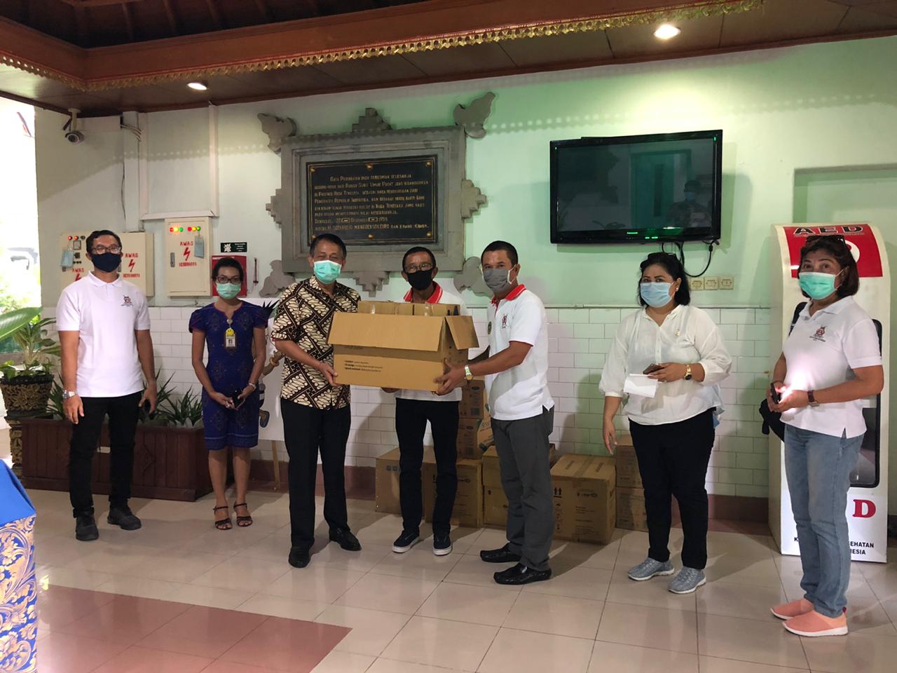 Penyerahan Donasi Alat Pelindung Diri ke RSUP Sanglah